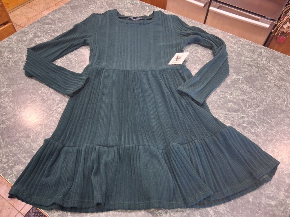 Vibe Sportswear Sz M Ribbed Knit Tiered Ruffle Hem Green Long Sleeve Mini Dress